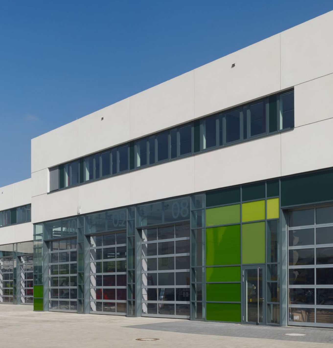 bramy segmentowe przemysłowe